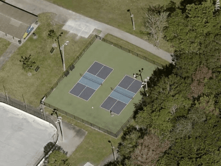 Riverside Park pickleball courts