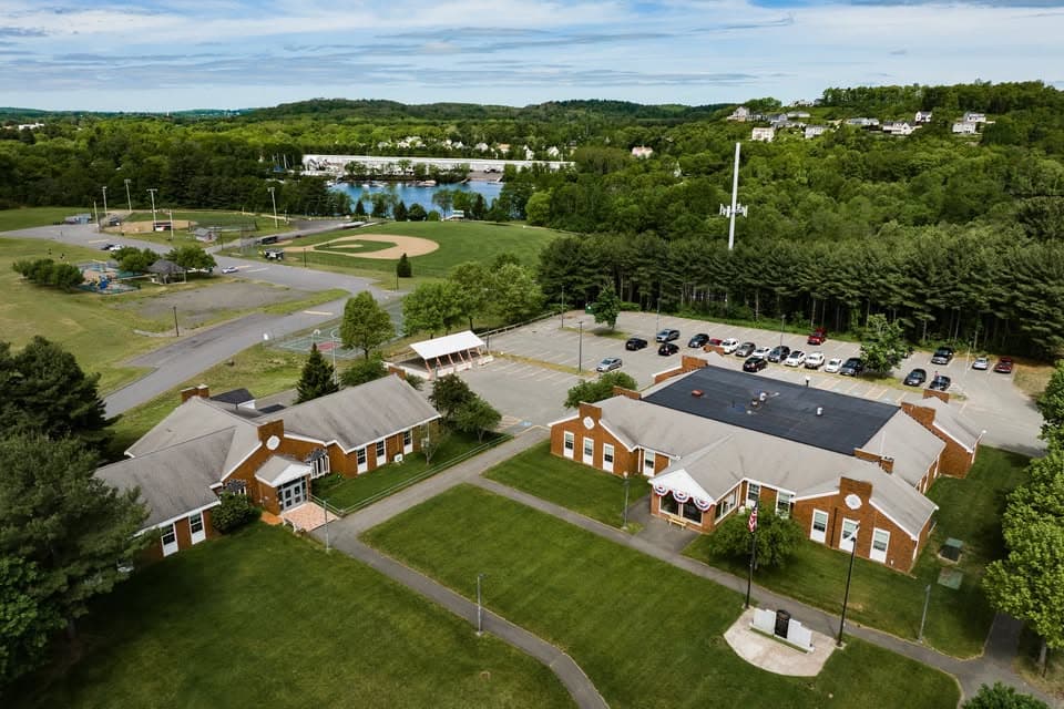 Groveland Town Hall pickleball courts