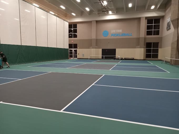 Life Time - Syosset pickleball courts