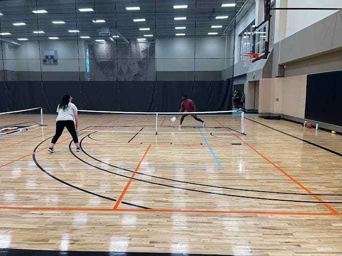 Life Time - Troy pickleball courts
