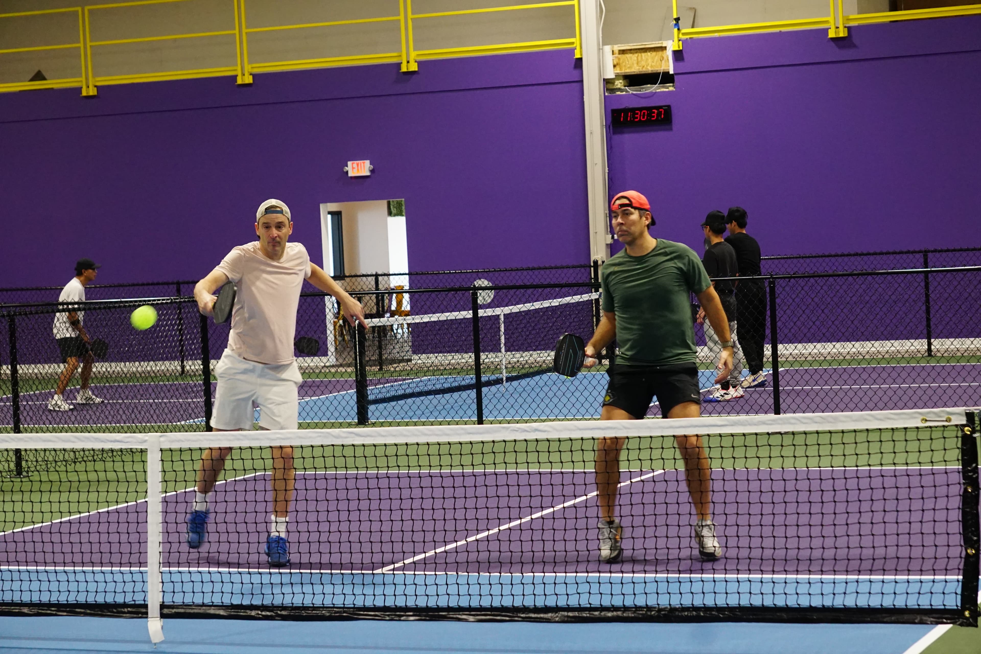 Smash Hub - Indoor Pickleball & Soccer, Oakdale MN pickleball courts