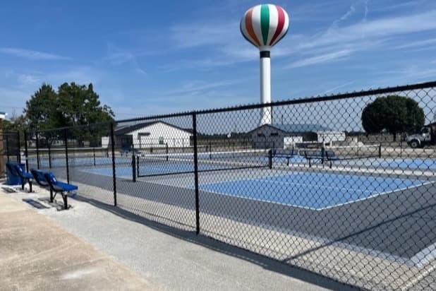 Stewart Park pickleball courts
