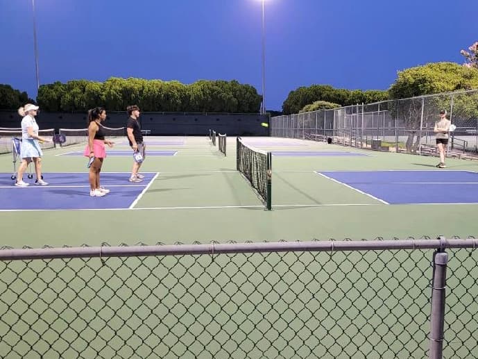 Falls Town Courts at Weeks Park pickleball courts