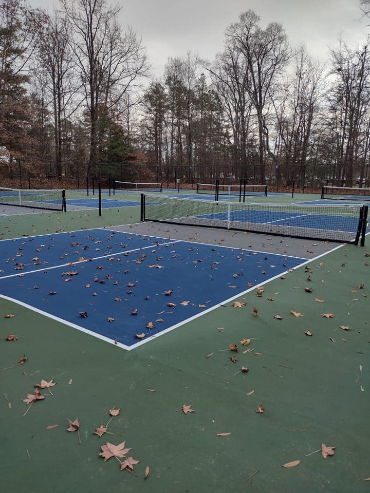 Huguenot Park pickleball courts