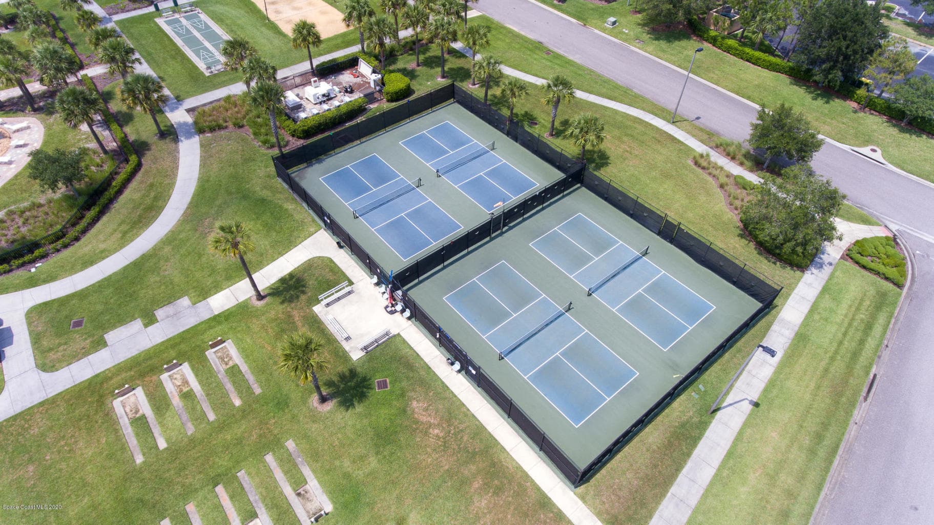 Heritage Isle Club pickleball courts