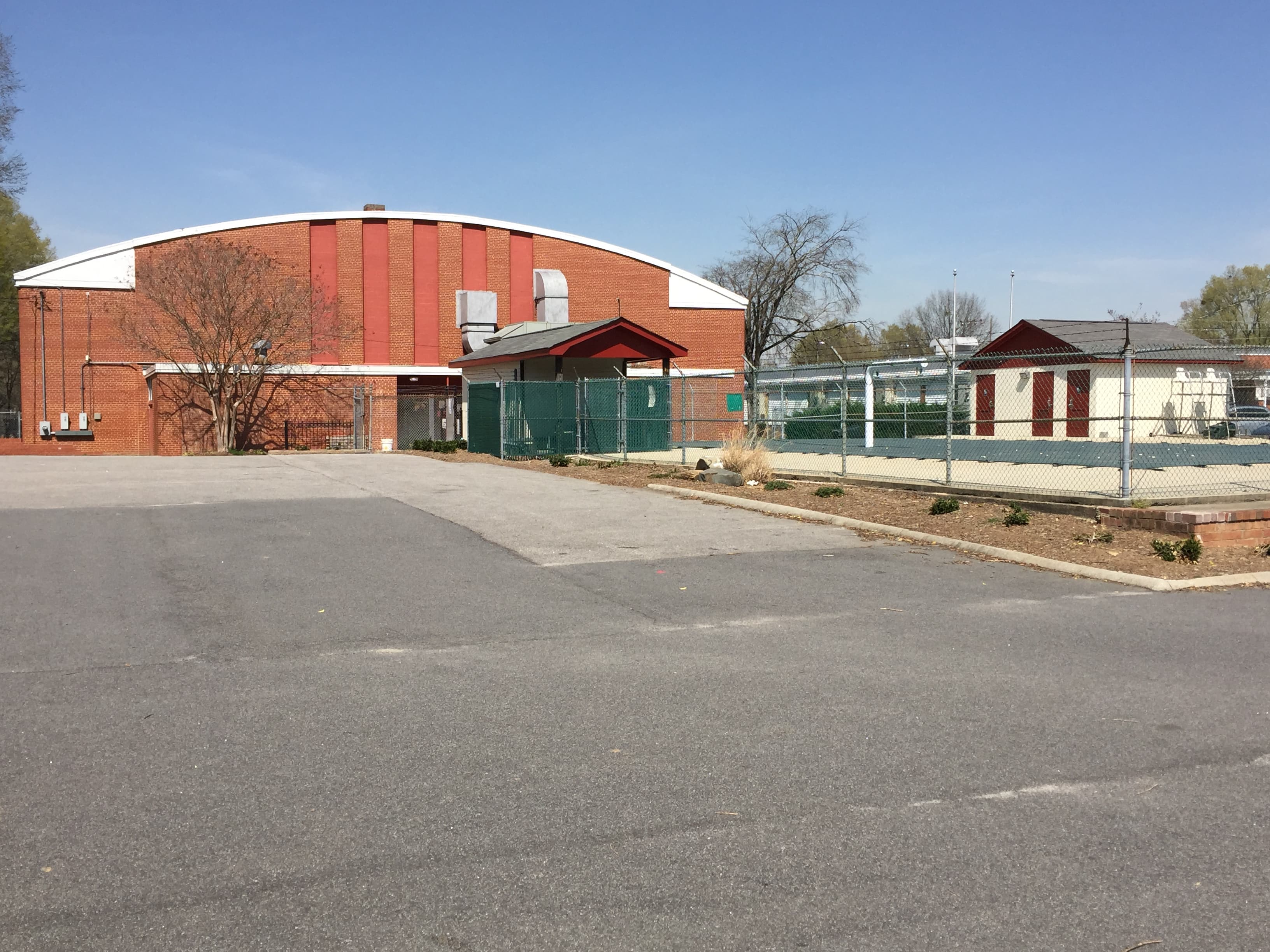 Winchester Center pickleball courts