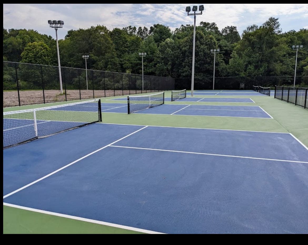Camp Oakdale pickleball courts