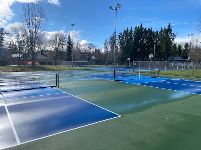 Grants Pass Pickleplex pickleball courts