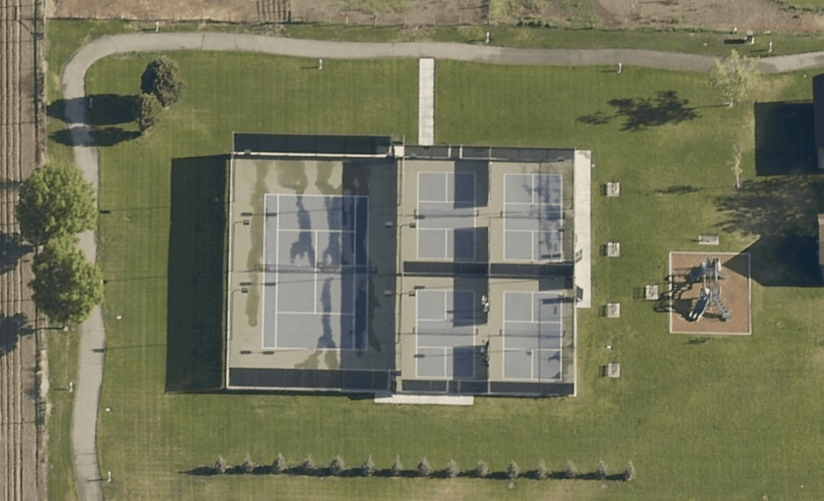 Hollow Park pickleball courts