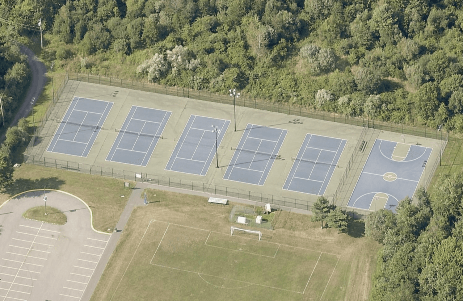 Bristol Community College pickleball courts