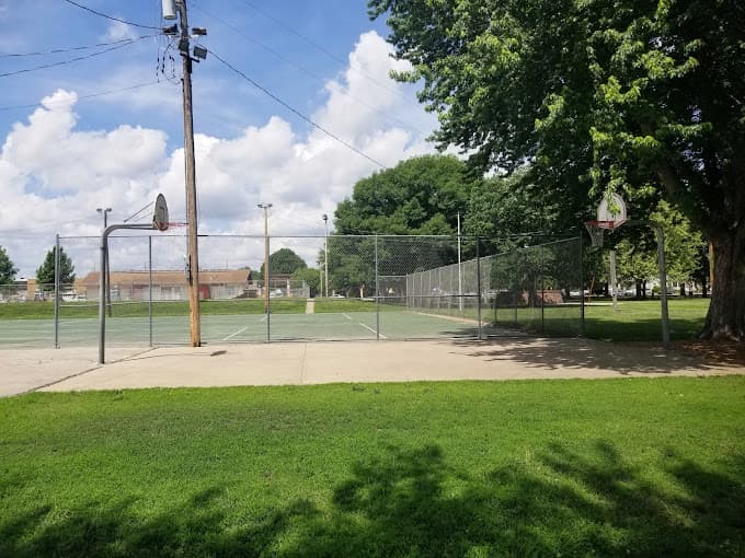 Wamego City Park pickleball courts