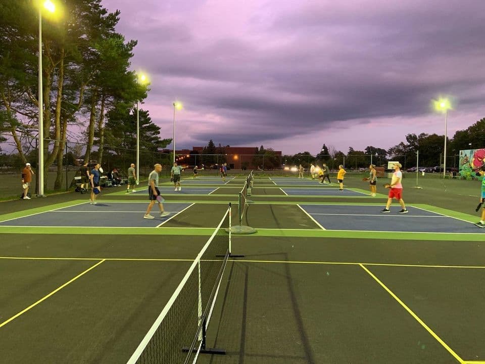 Sandstone Courts pickleball courts