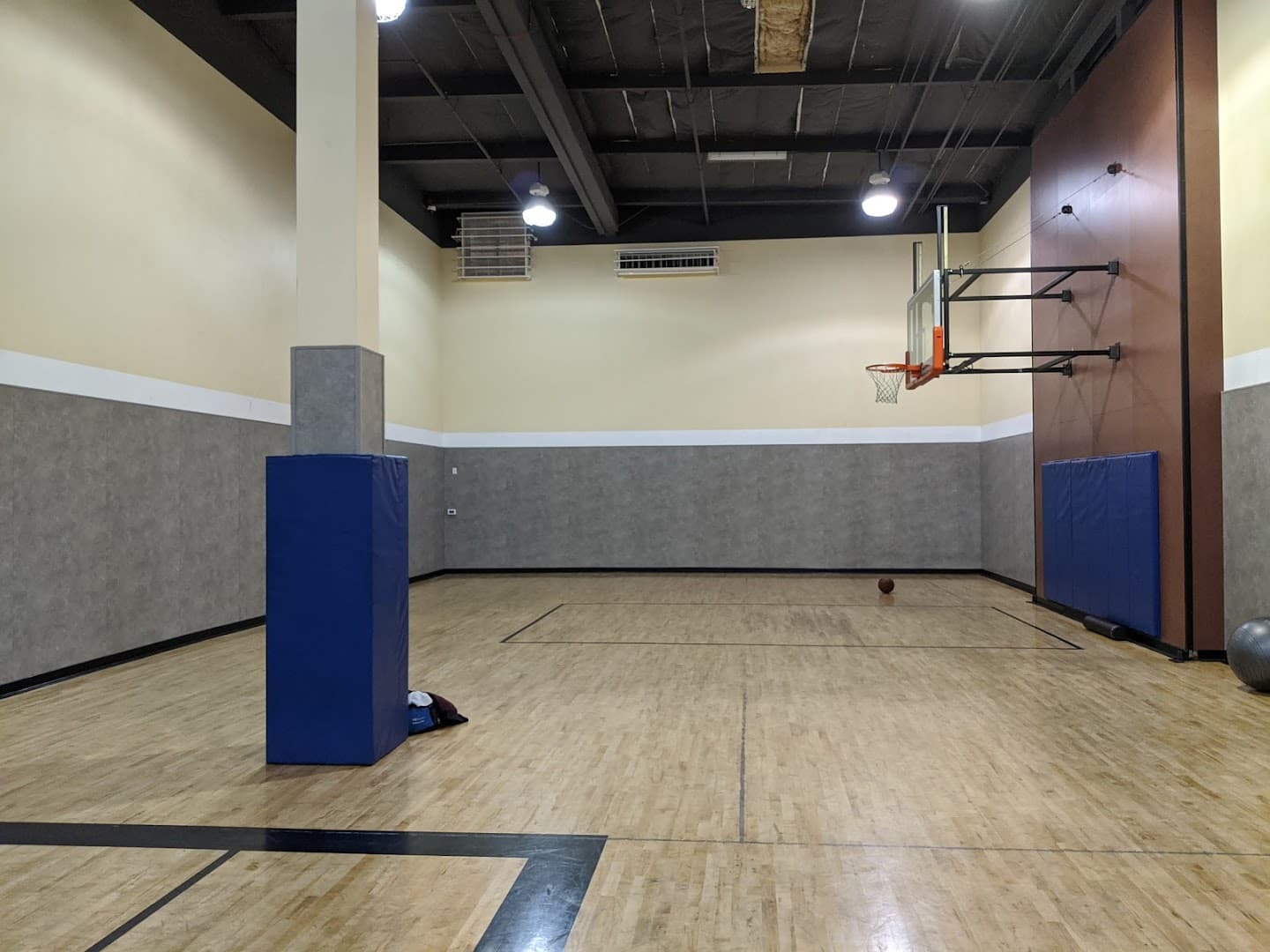 24 Hour Super Sport Fitness Center pickleball courts