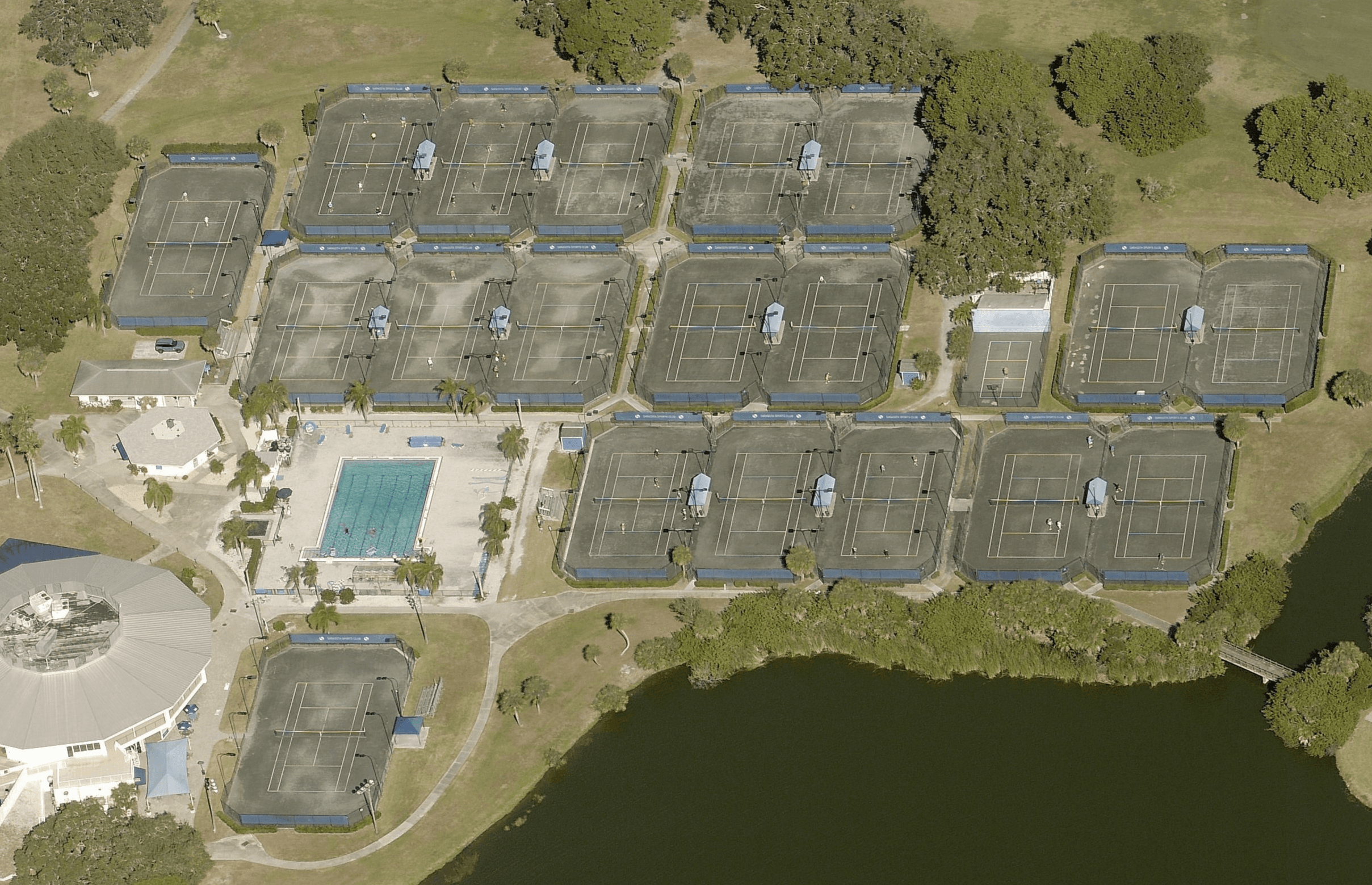 Serendipity Health & Racquet Club pickleball courts