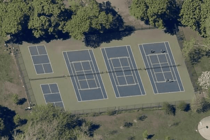Rogers Park pickleball courts