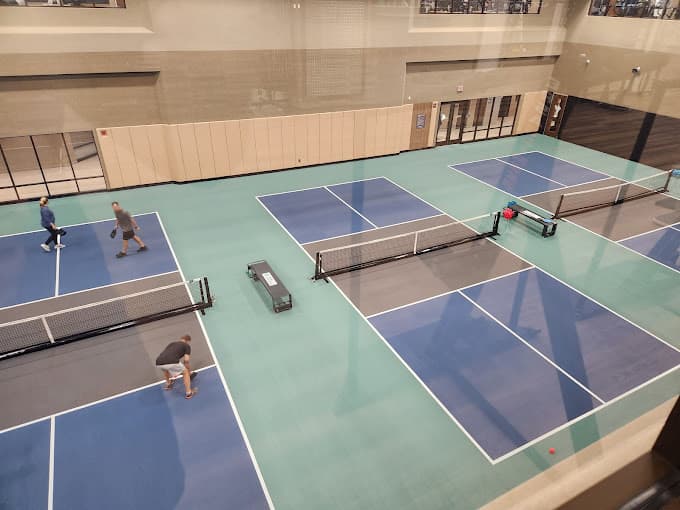 Life Time Lake Zurich pickleball courts