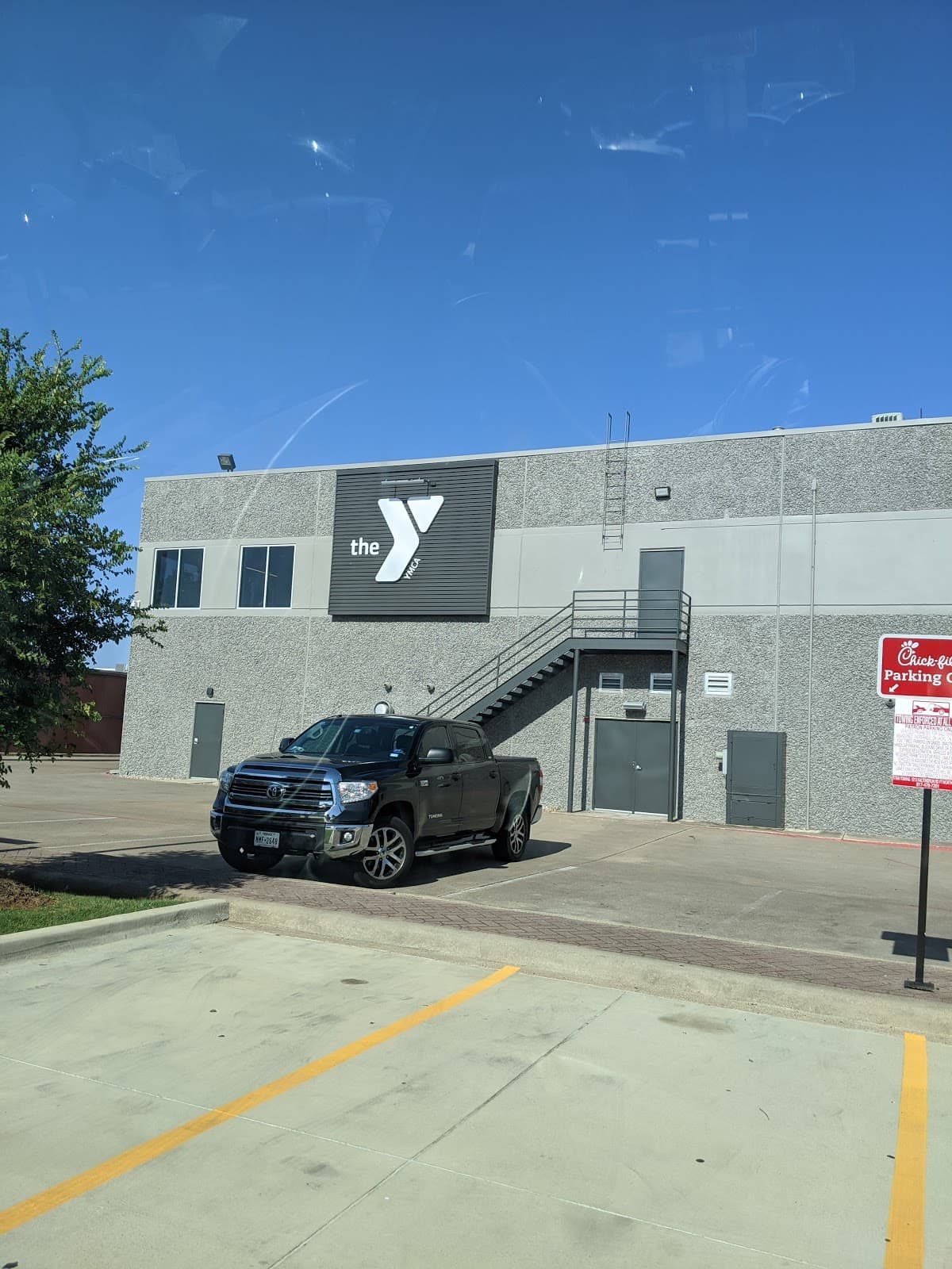 AMA YMCA North Branch pickleball courts