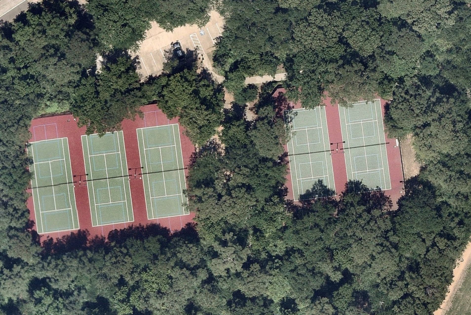 Shadowbend Park pickleball courts
