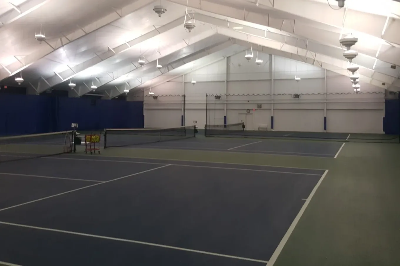 Glenbrook Racquet Club pickleball courts