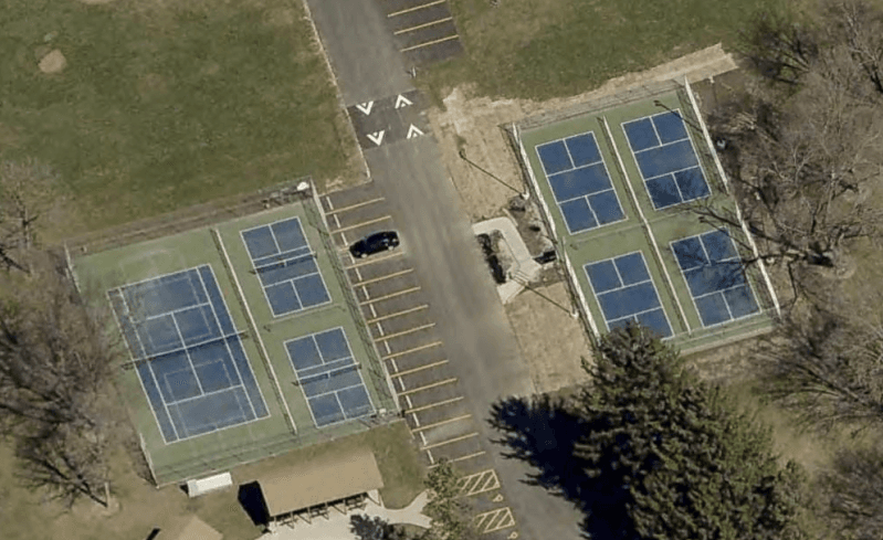 Nixon Park pickleball courts