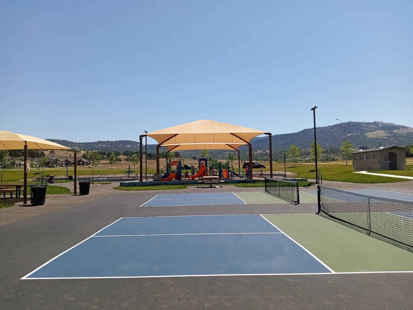 Village Center Park pickleball courts