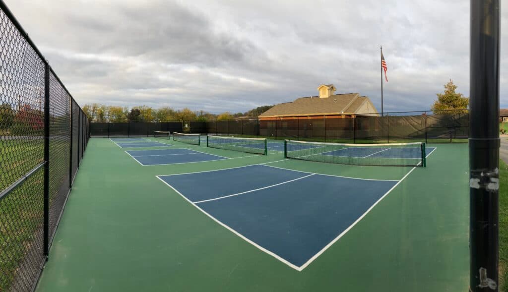 Winding Hill South Park pickleball courts