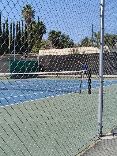 Lake Lindero Golf Course pickleball courts