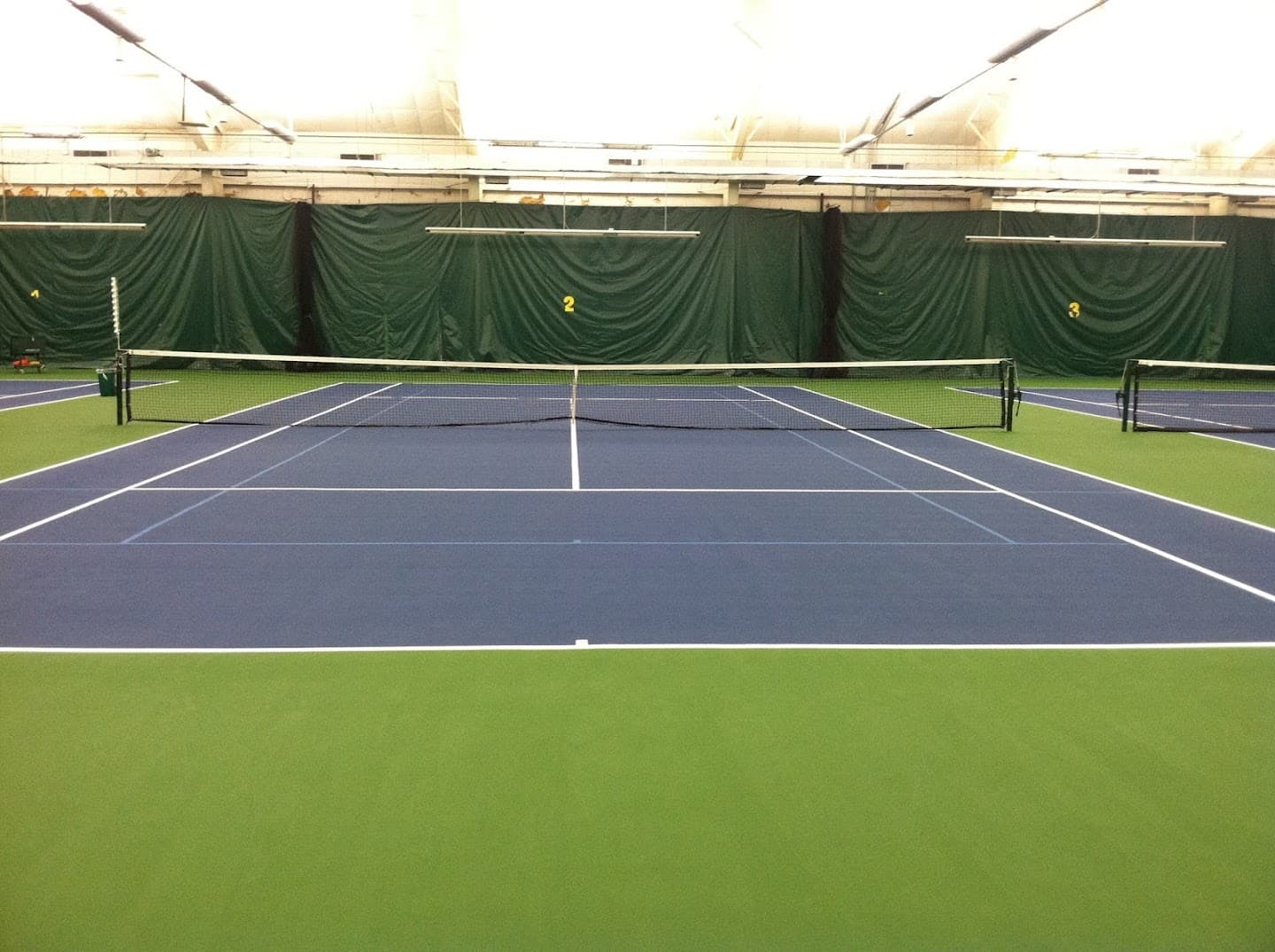 Genesis/Lincoln Racquet Club pickleball courts