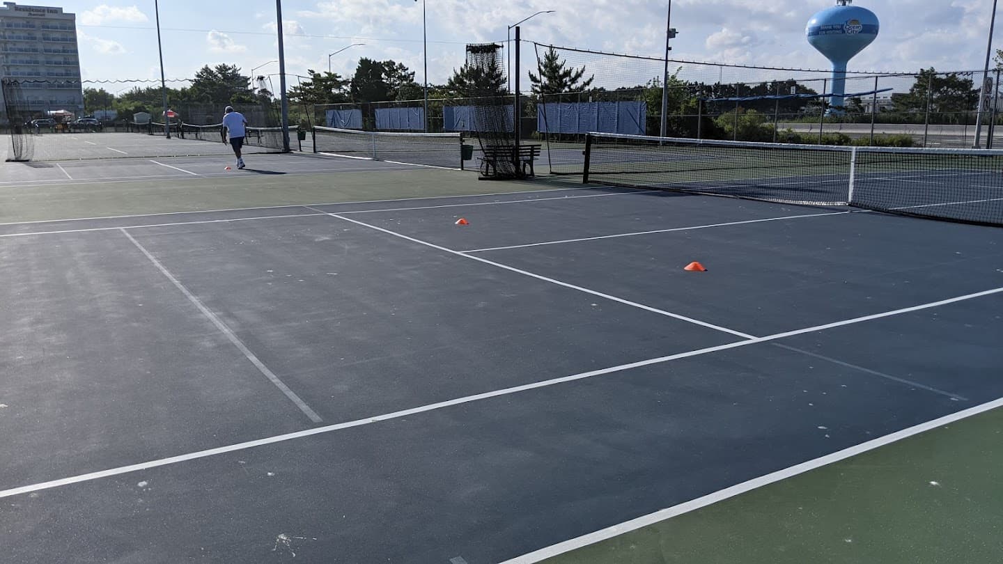 Ocean City Racquet Center pickleball courts