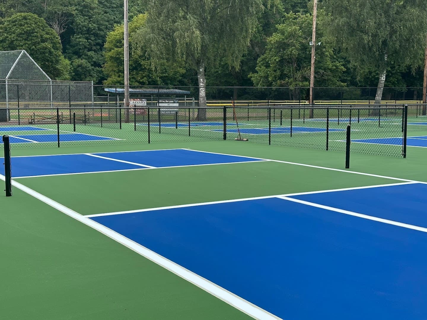 Clary Courts pickleball courts