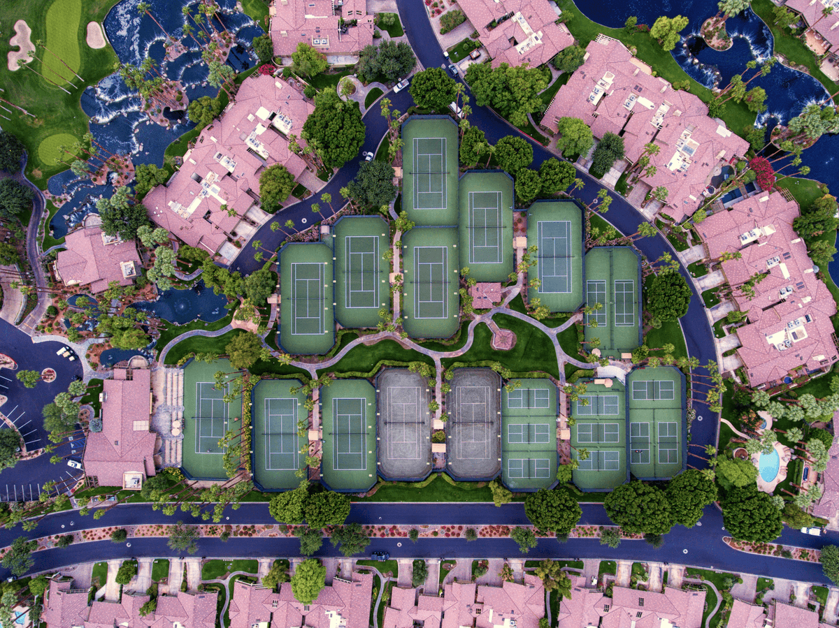 The Lakes Country Club pickleball courts