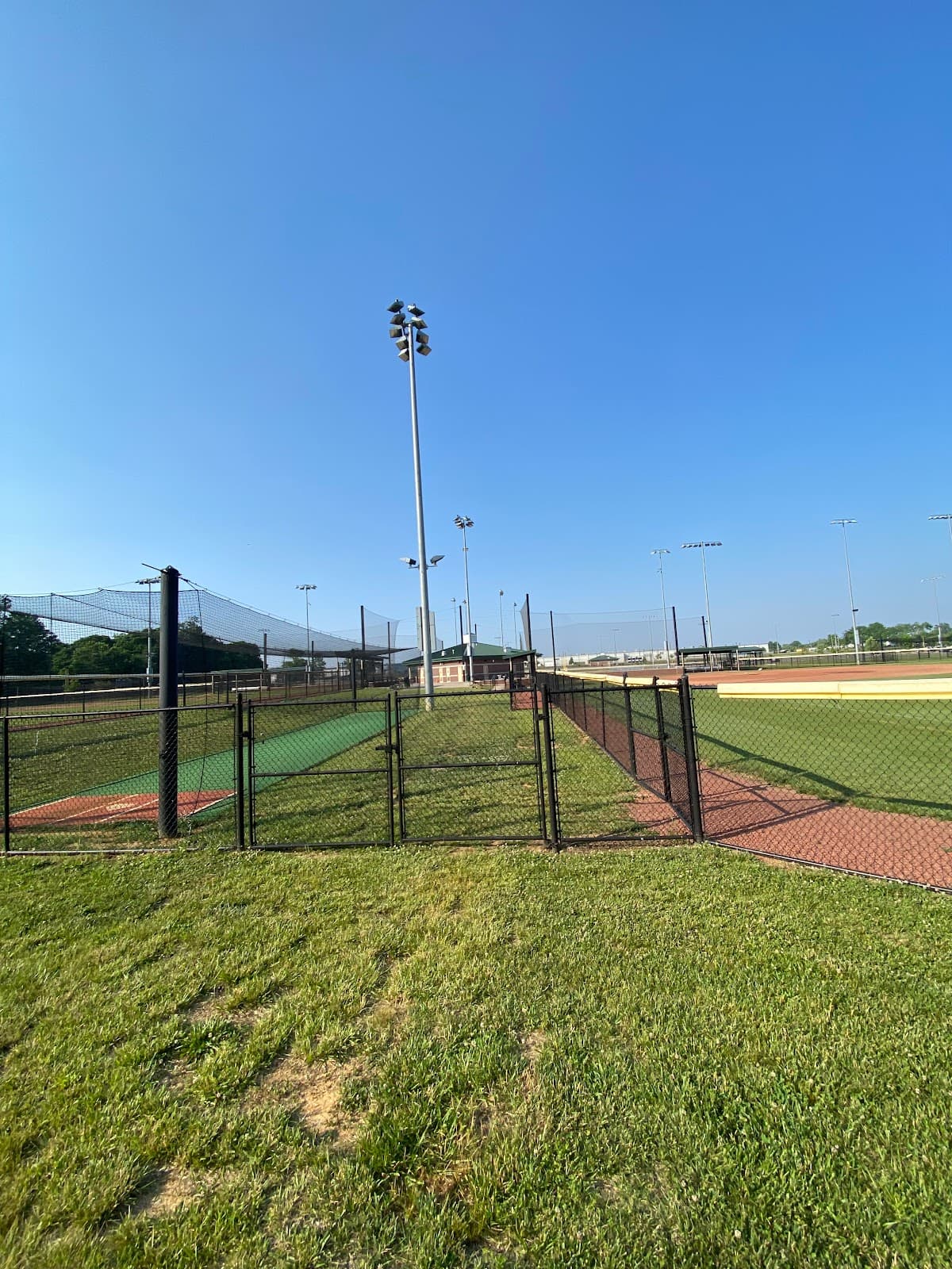 Mt Washington Sports Complex pickleball courts
