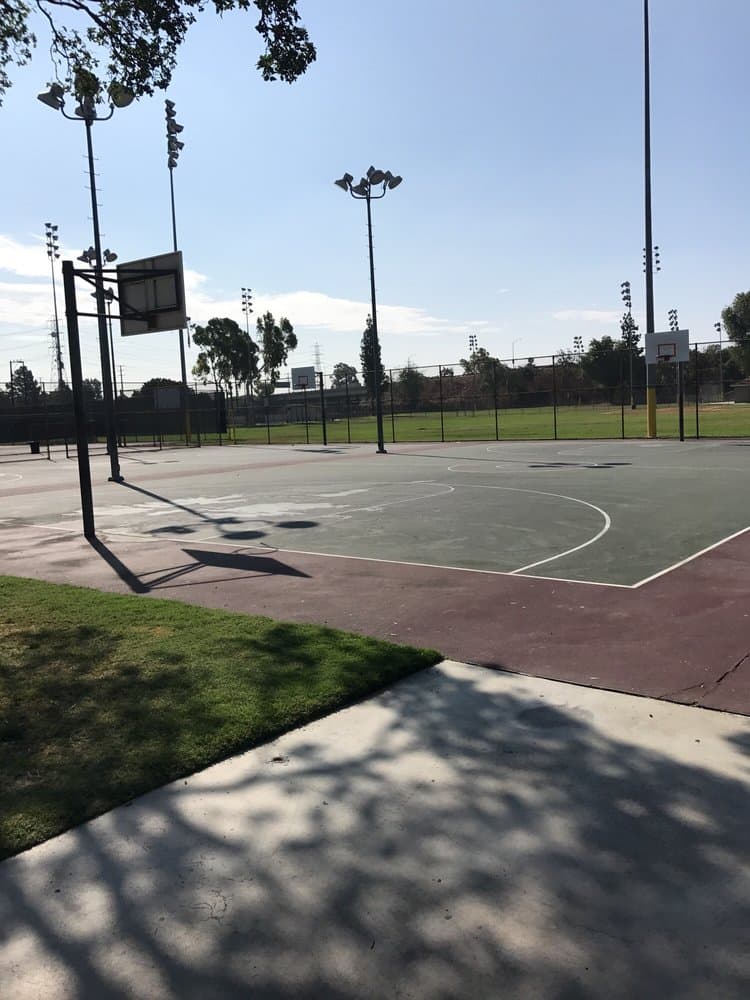 Caruthers Park pickleball courts