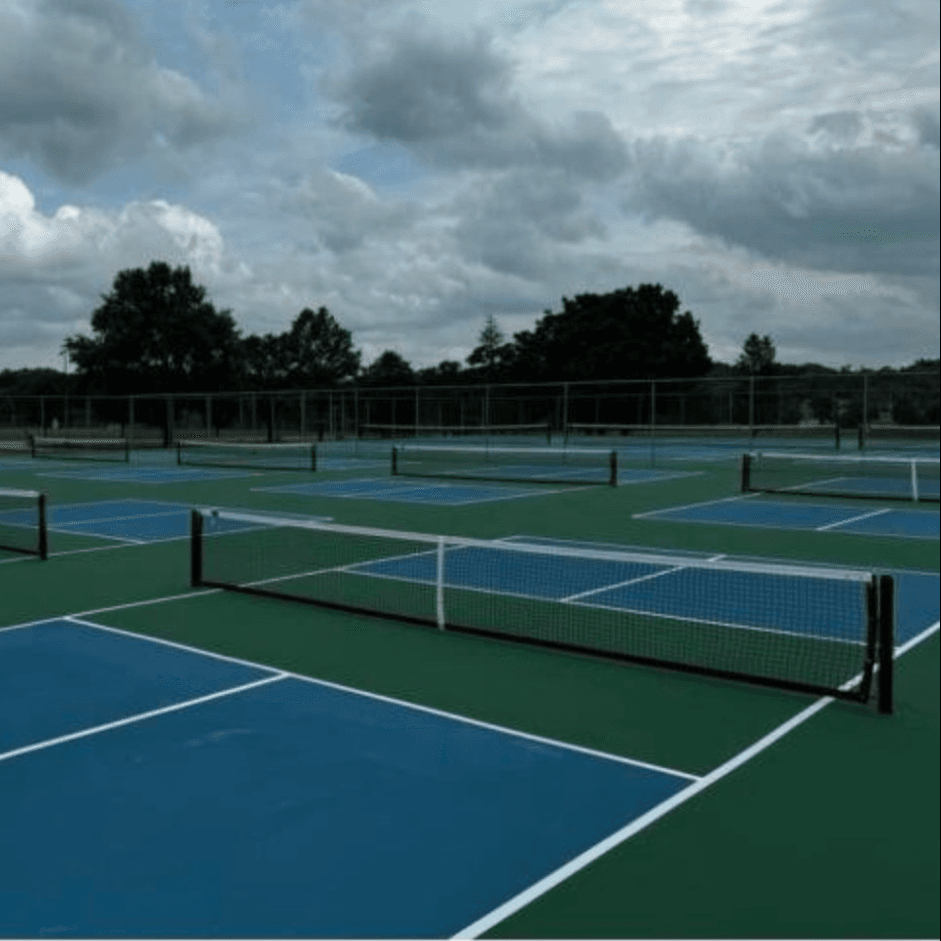 Heritage Oak Park pickleball courts