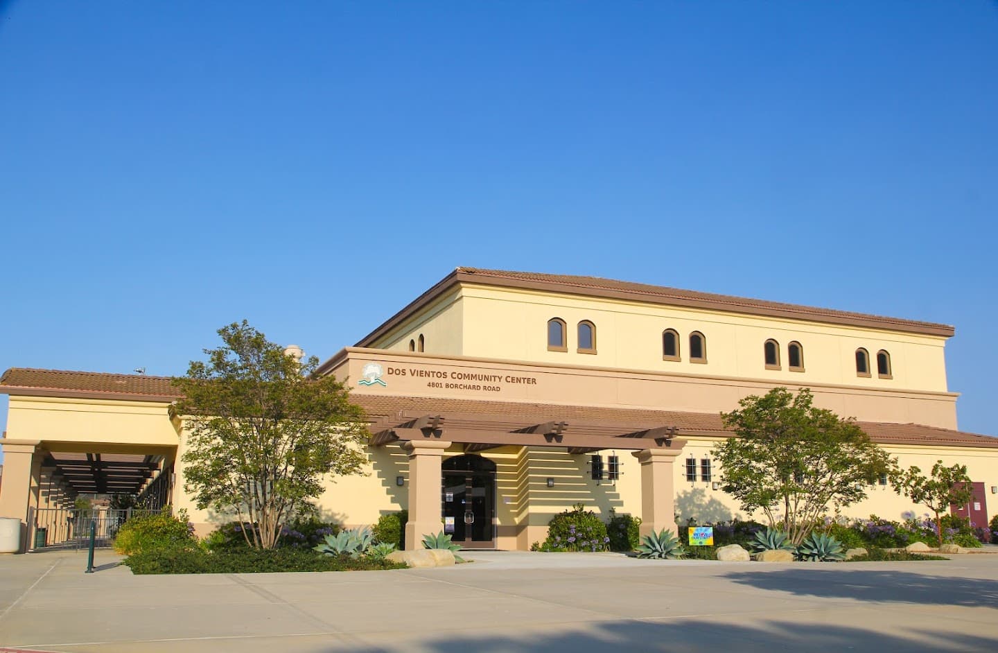 Dos Vientos Community Center pickleball courts