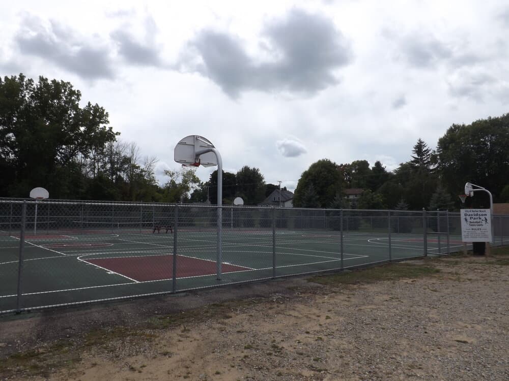 Harbor Beach Tennis Courts pickleball courts
