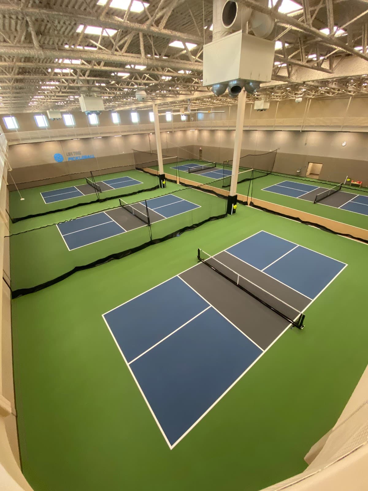 Life Time Bloomington North pickleball courts
