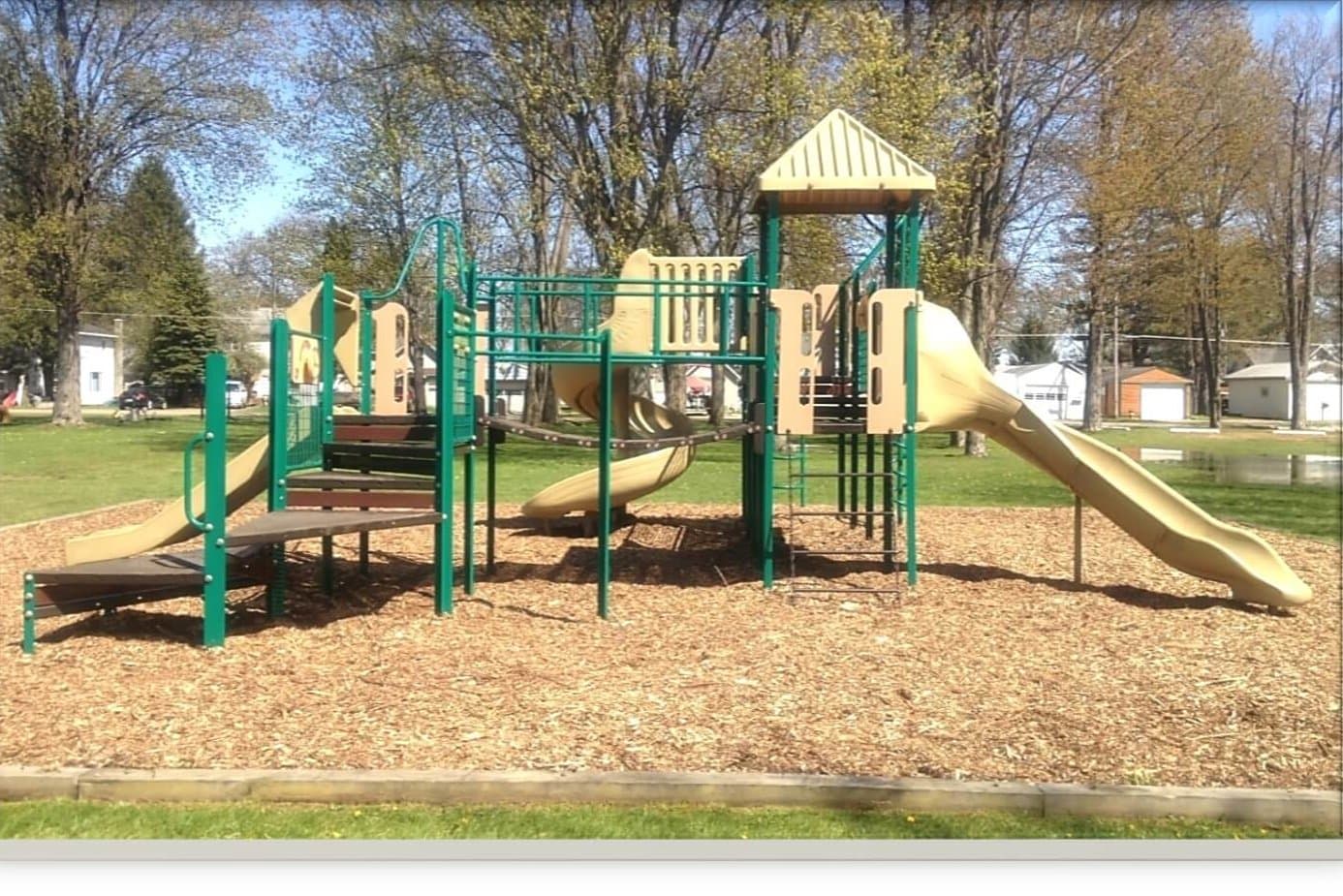 Edward F Loomis Junior Park pickleball courts