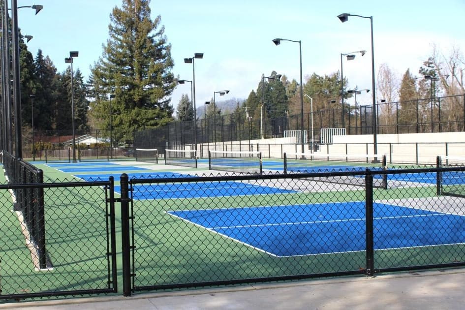Stuart Park pickleball courts