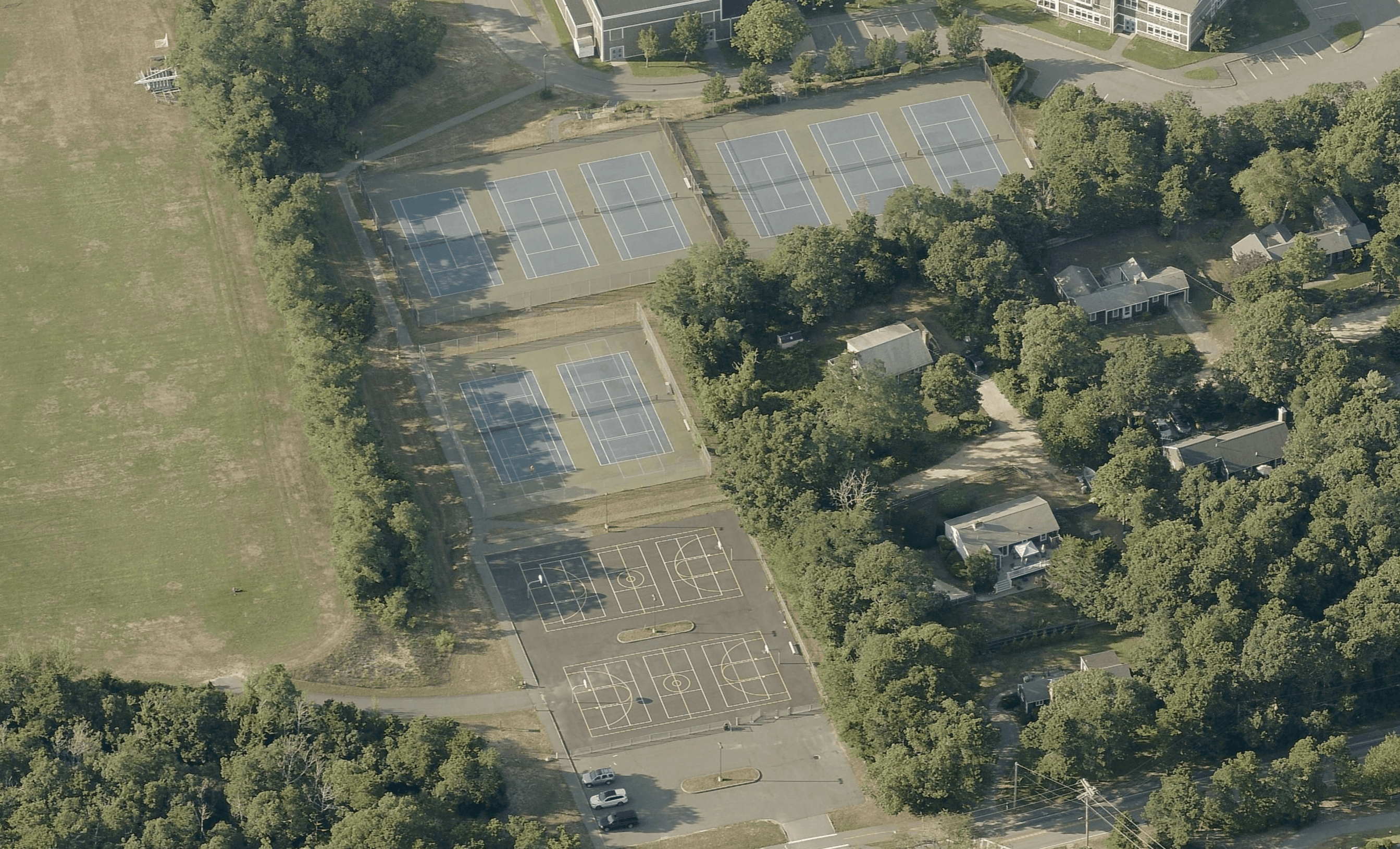Monomoy Middle School pickleball courts