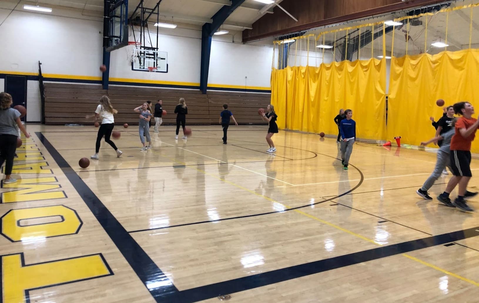 Tomahawk Middle School pickleball courts