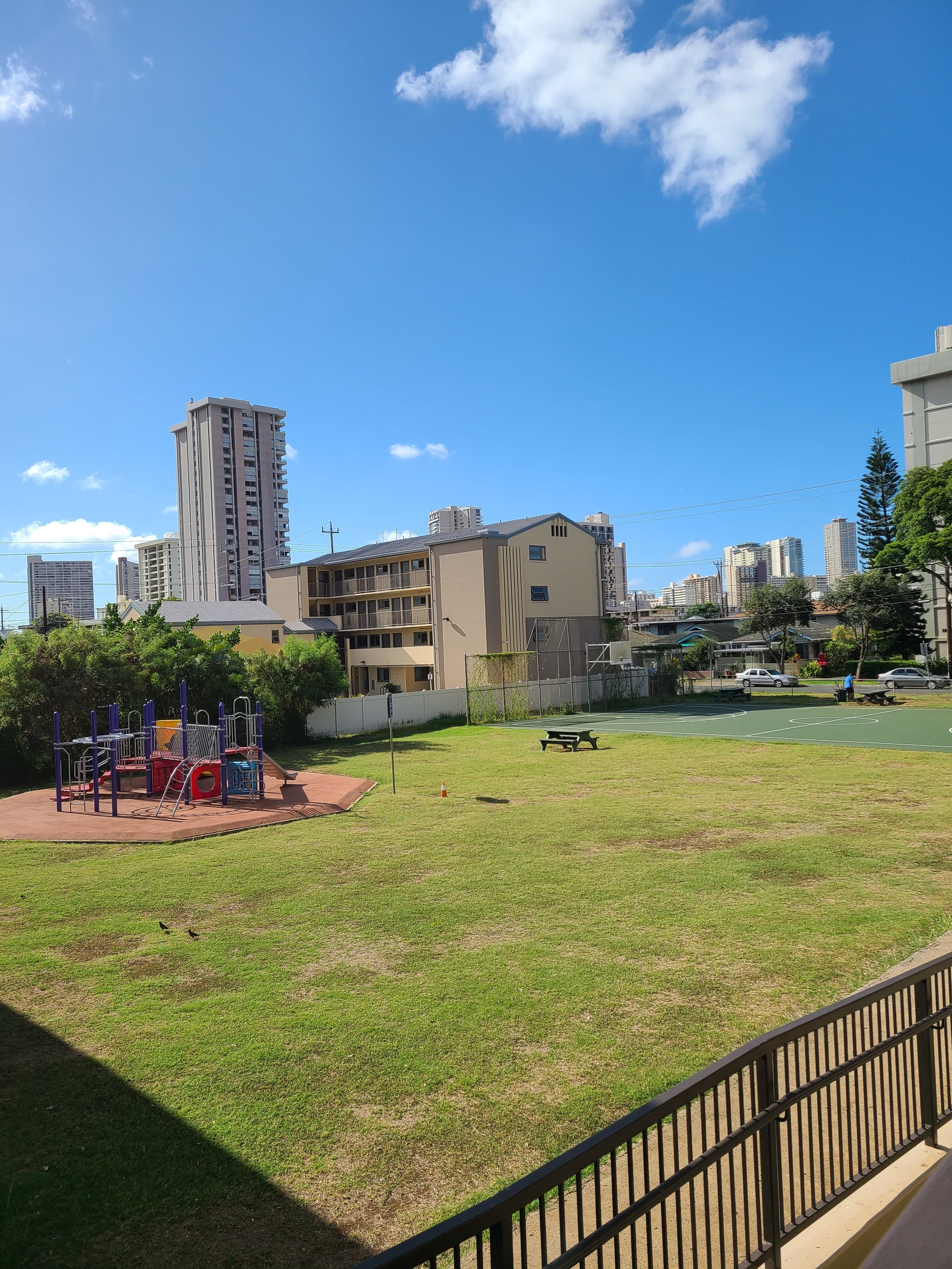 McCully District Park & Pool pickleball courts