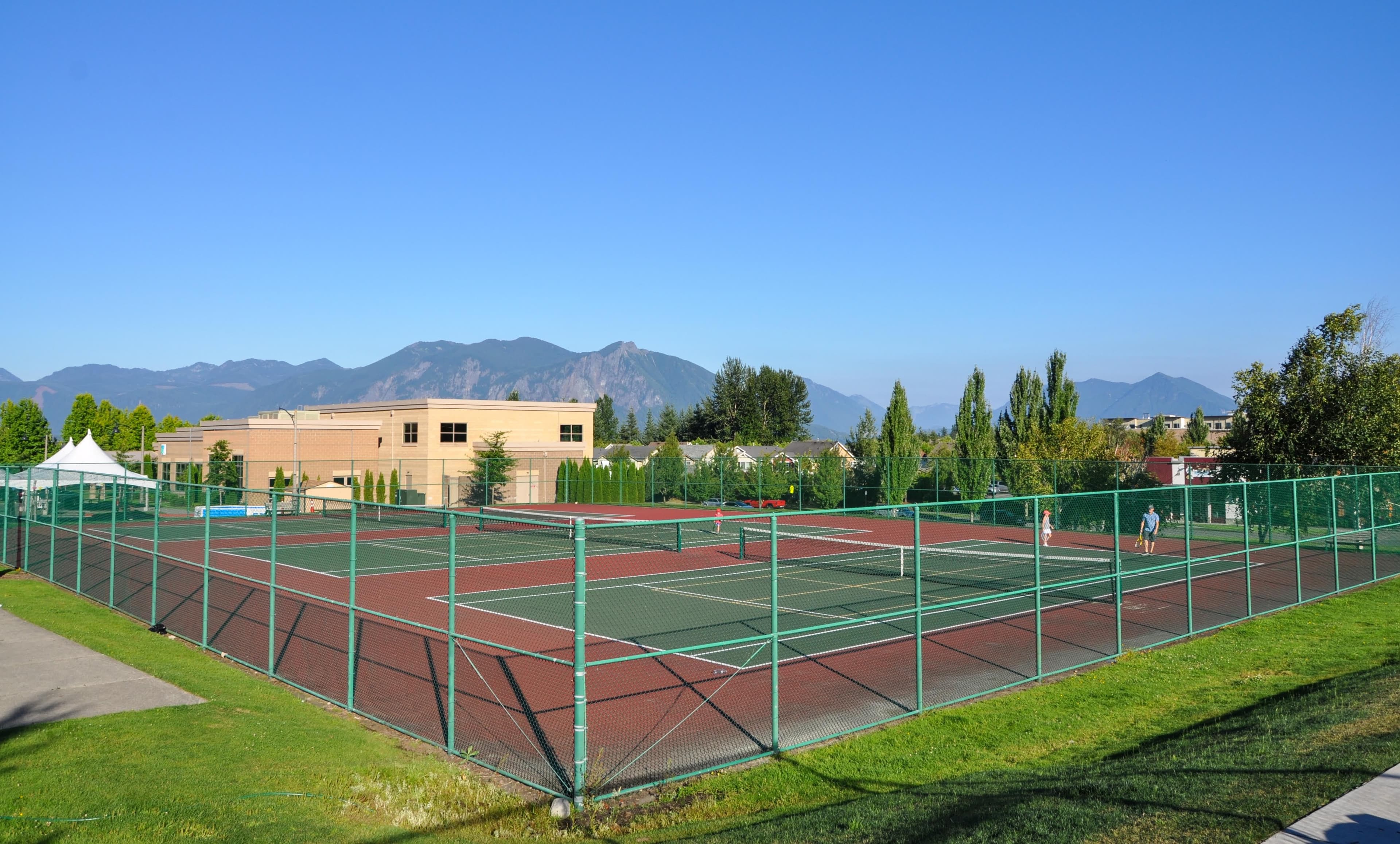 Snoqualmie YMCA pickleball courts