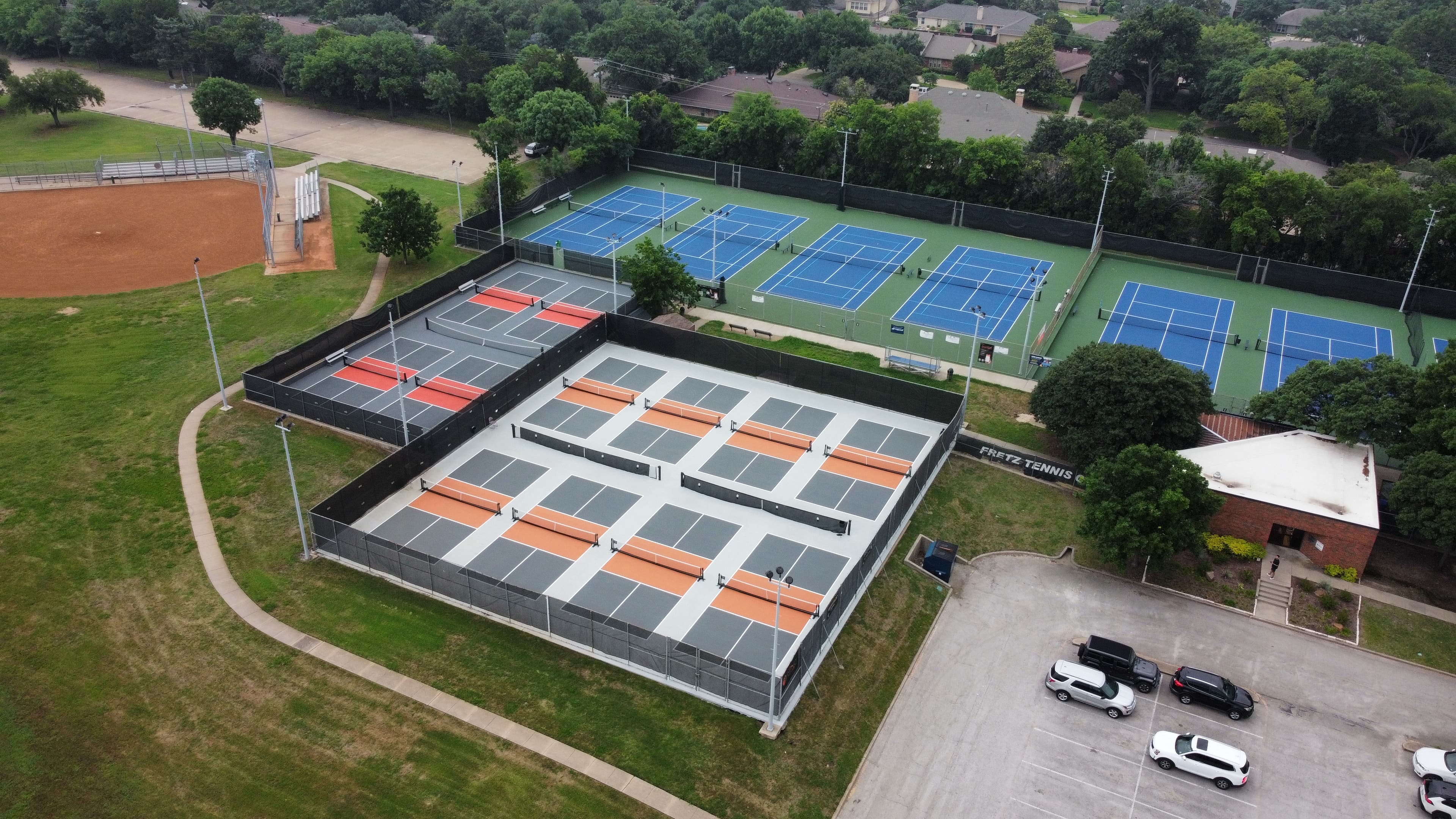 Fretz Tennis & Pickleball Center pickleball courts