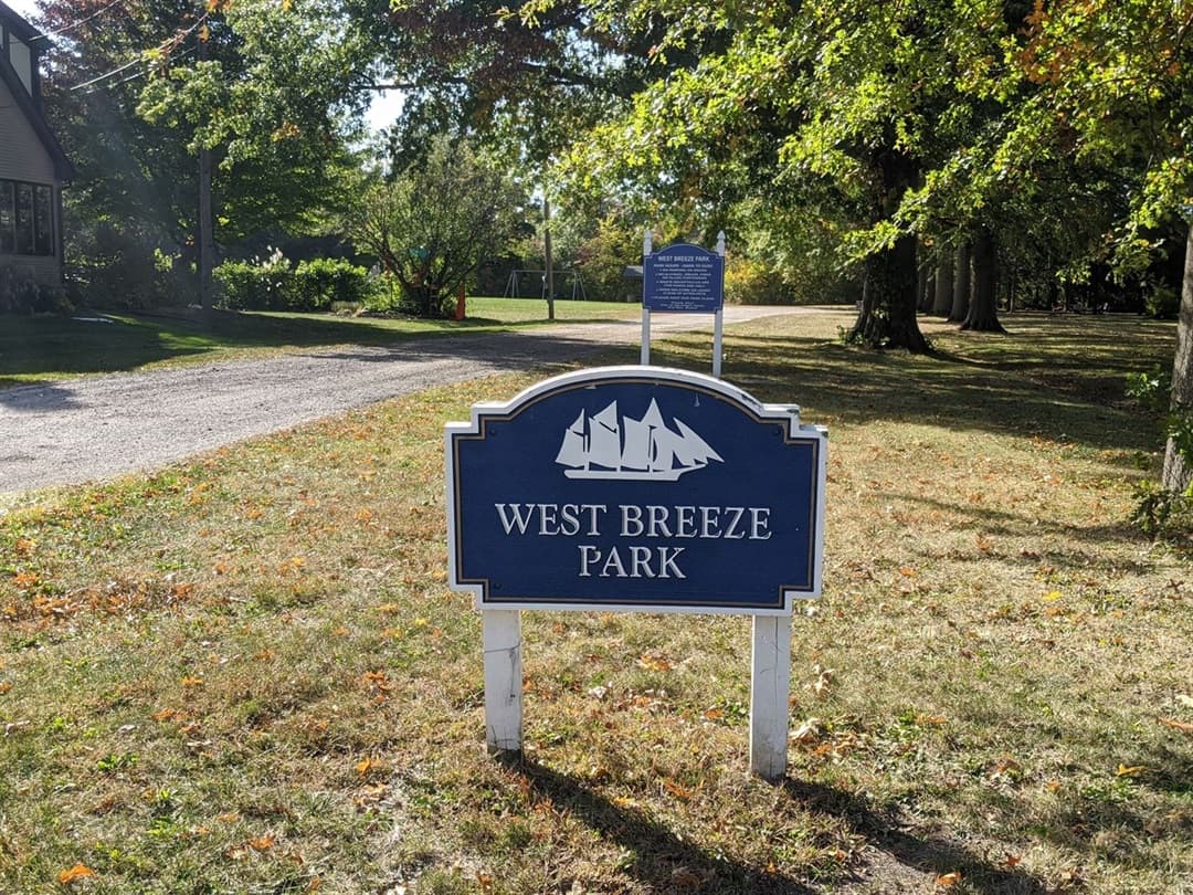 West Breeze Park pickleball courts