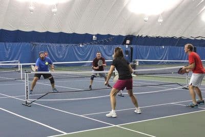 Avon Oaks Country Club pickleball courts