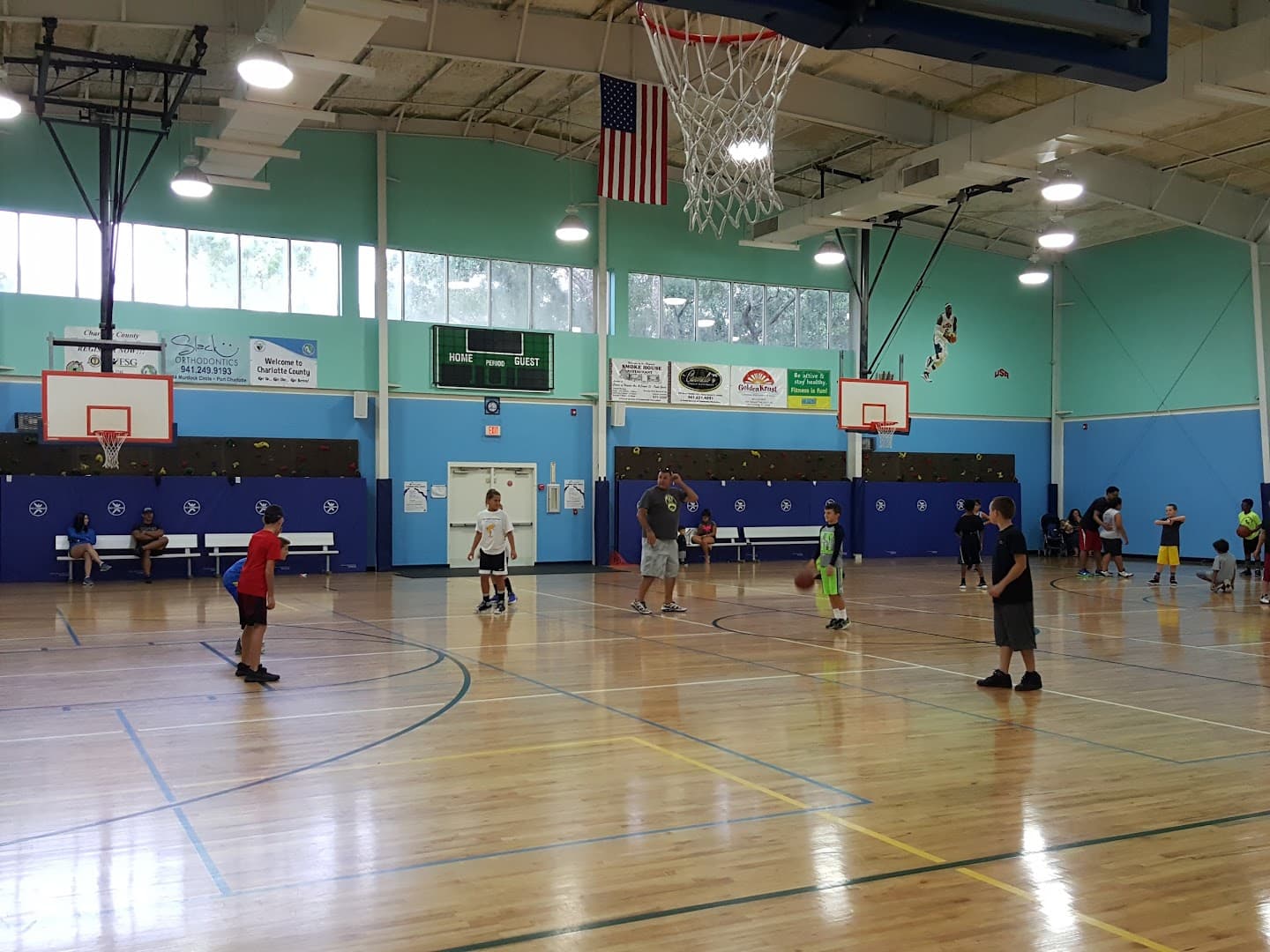 Harold Avenue Regional Park Recreation Center pickleball courts
