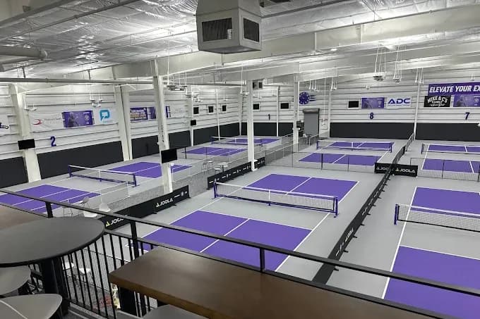 Let’s Go Pickleball & Padel pickleball courts