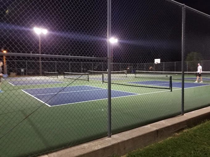 Heller Park pickleball courts