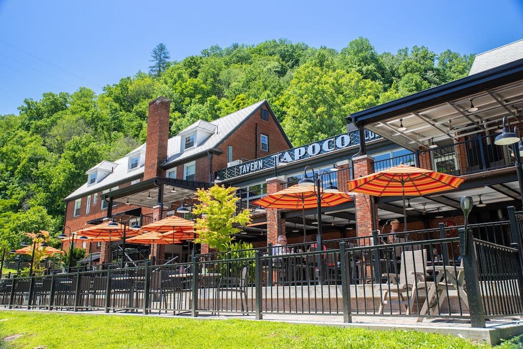 Historic Tapoco Lodge pickleball courts